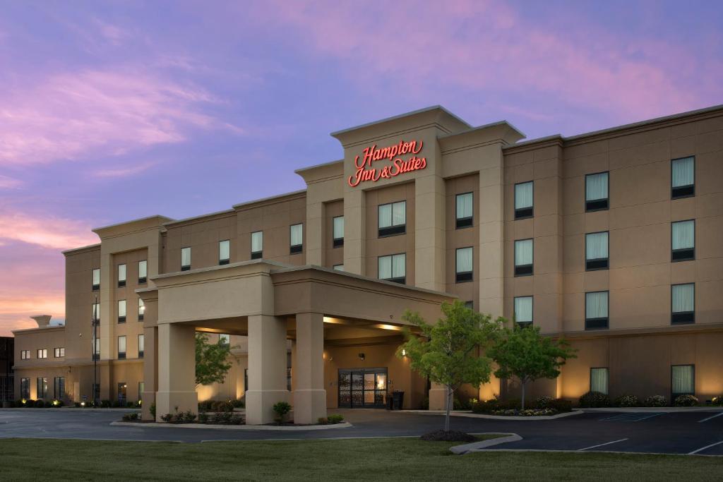 Hampton Inn & Suites Tupelo/Barnes Crossing Main image 1